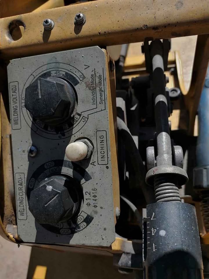 NB(KR)-500 INDUSTRIAL WELDING MACHINE