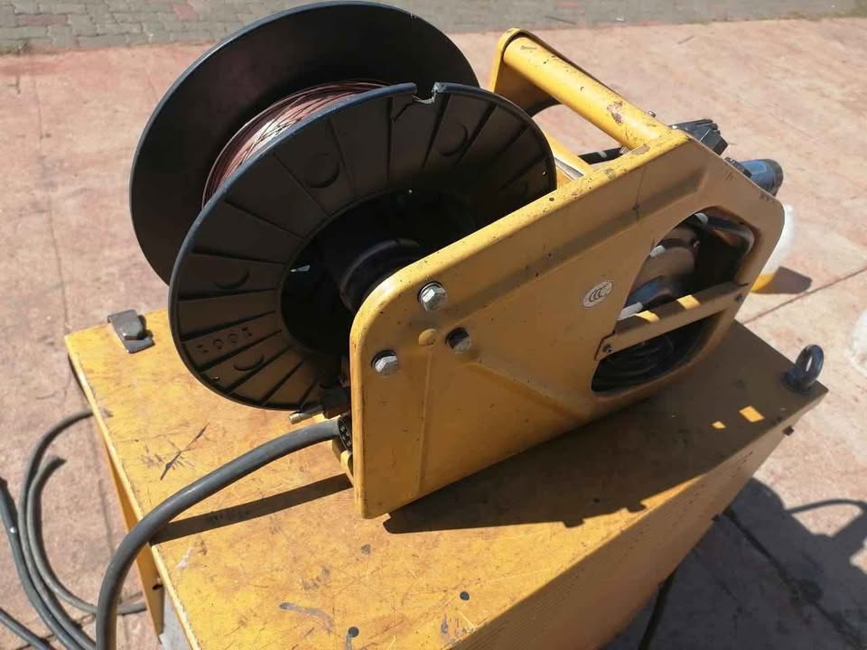 NB(KR)-500 INDUSTRIAL WELDING MACHINE