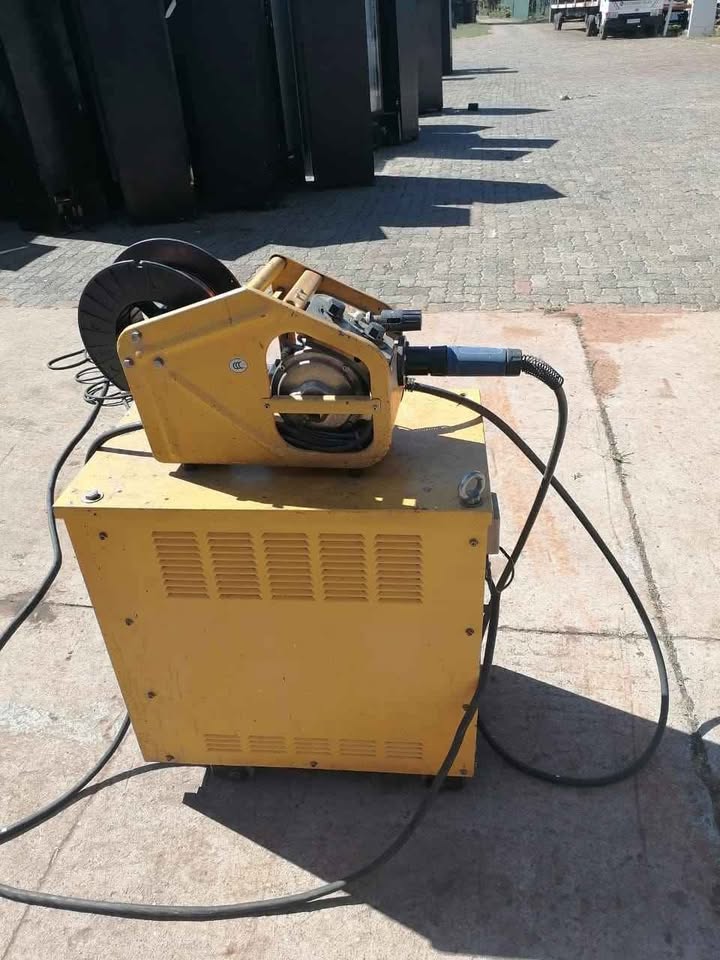 NB(KR)-500 INDUSTRIAL WELDING MACHINE