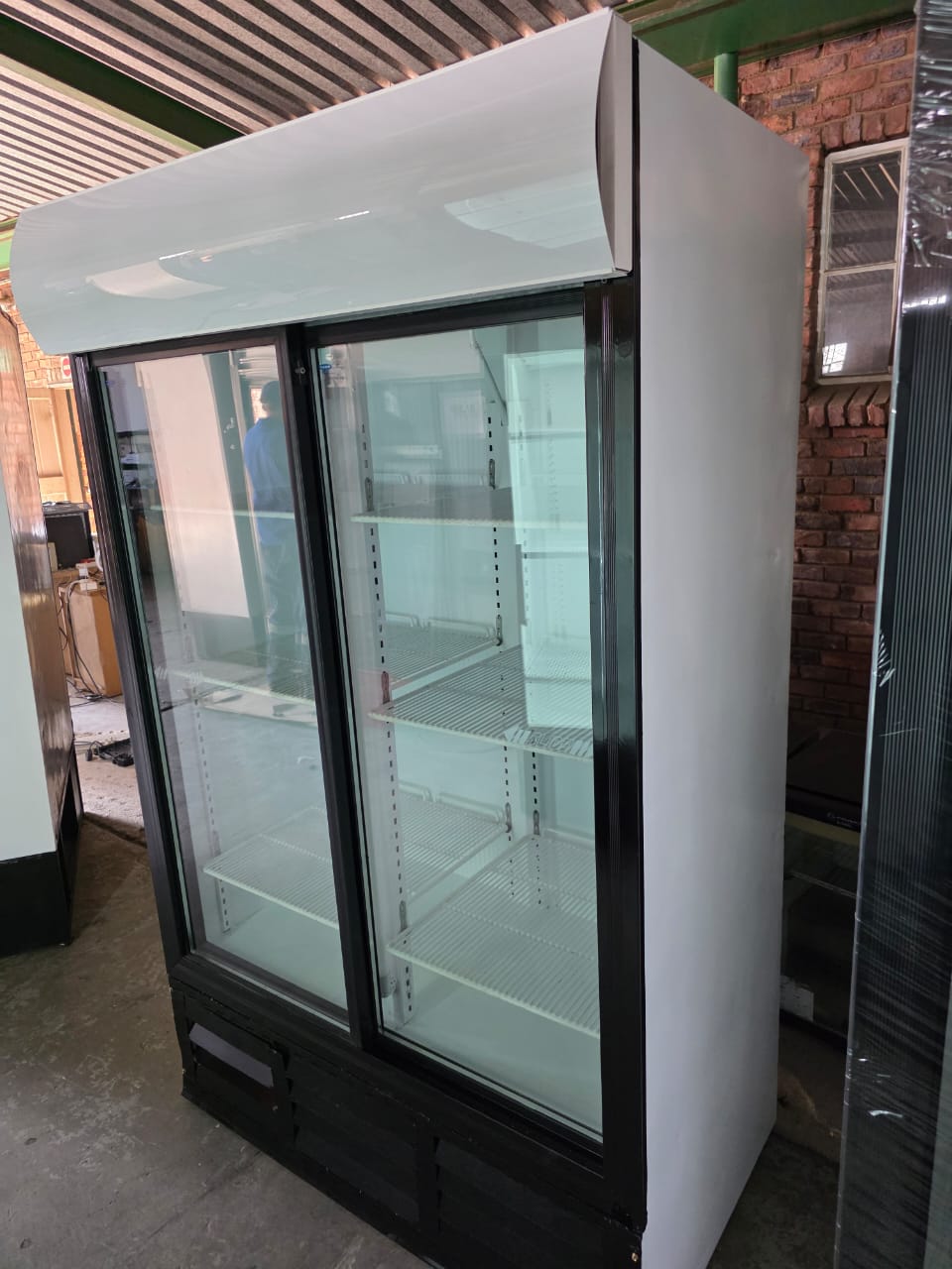 Husky HV1230-SD Commercial Display Fridge