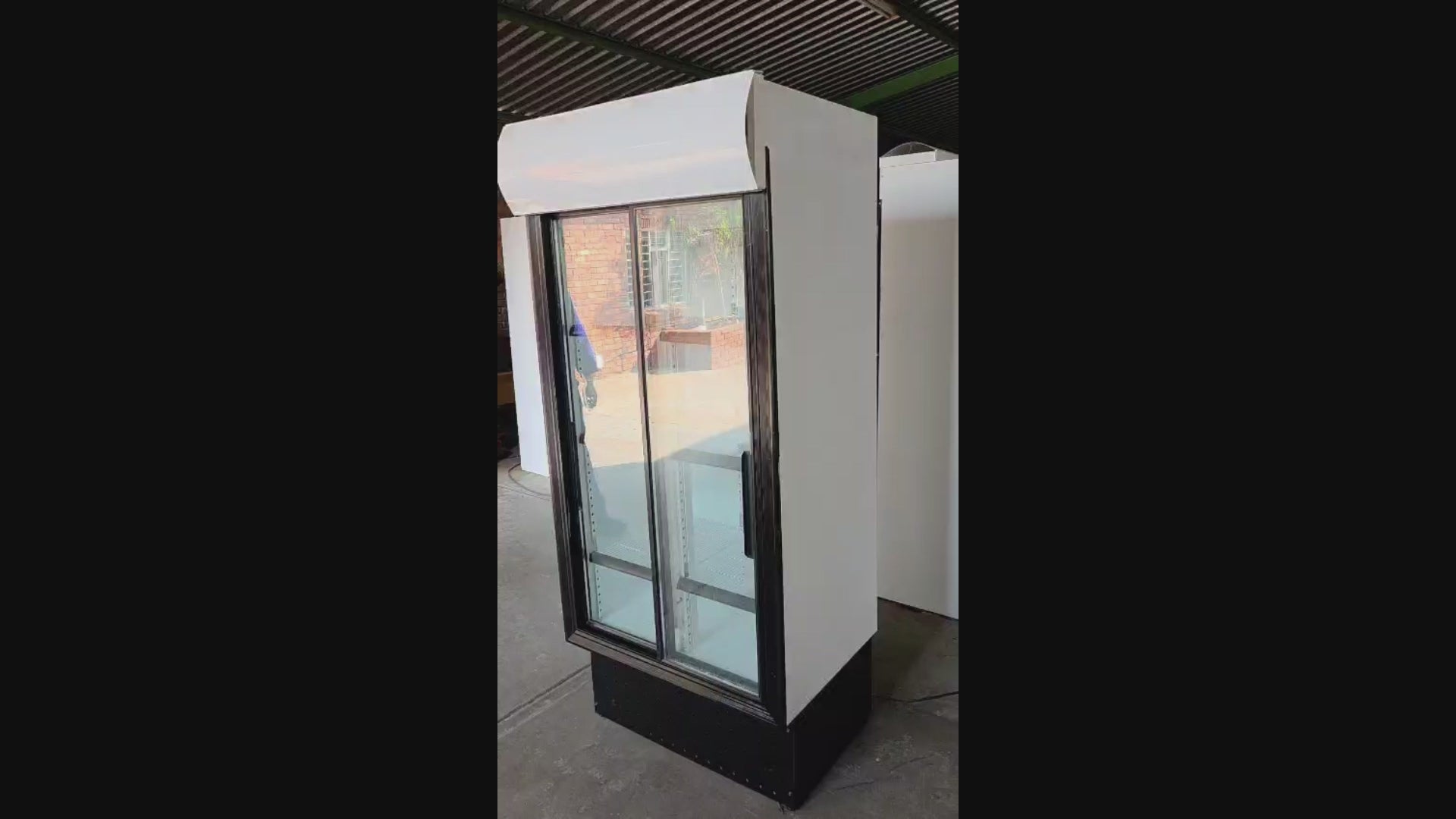 Staycold - SD890 - Double Door Display Fridge