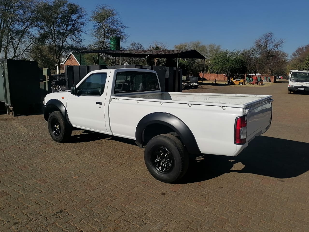 2009 Nissan NP300