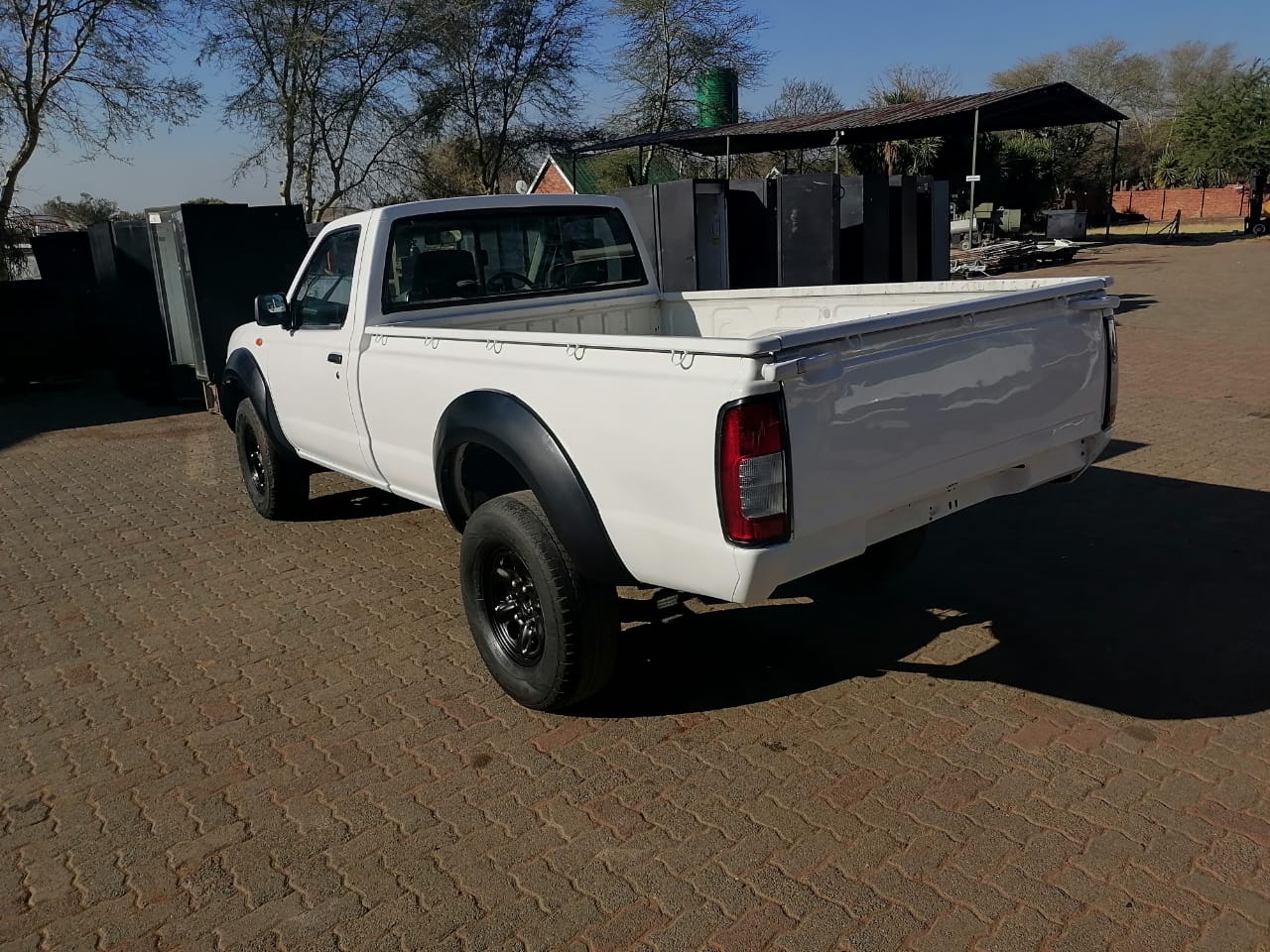 2009 Nissan NP300