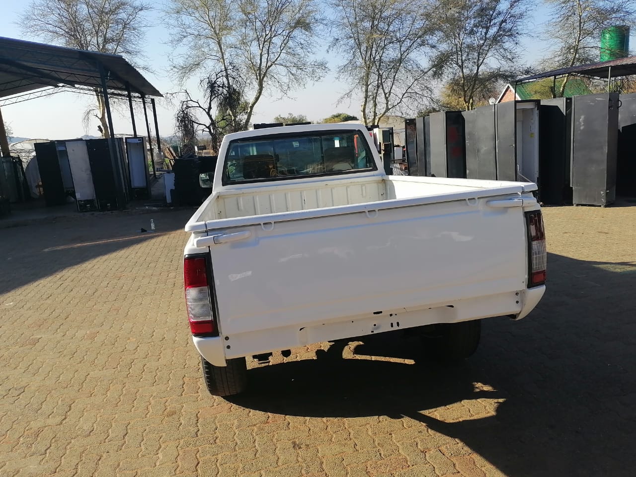2009 Nissan NP300