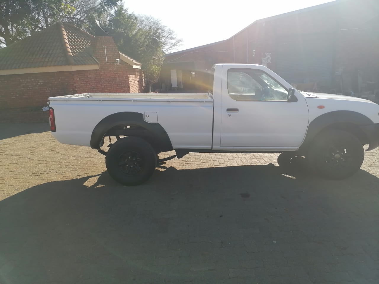 2009 Nissan NP300