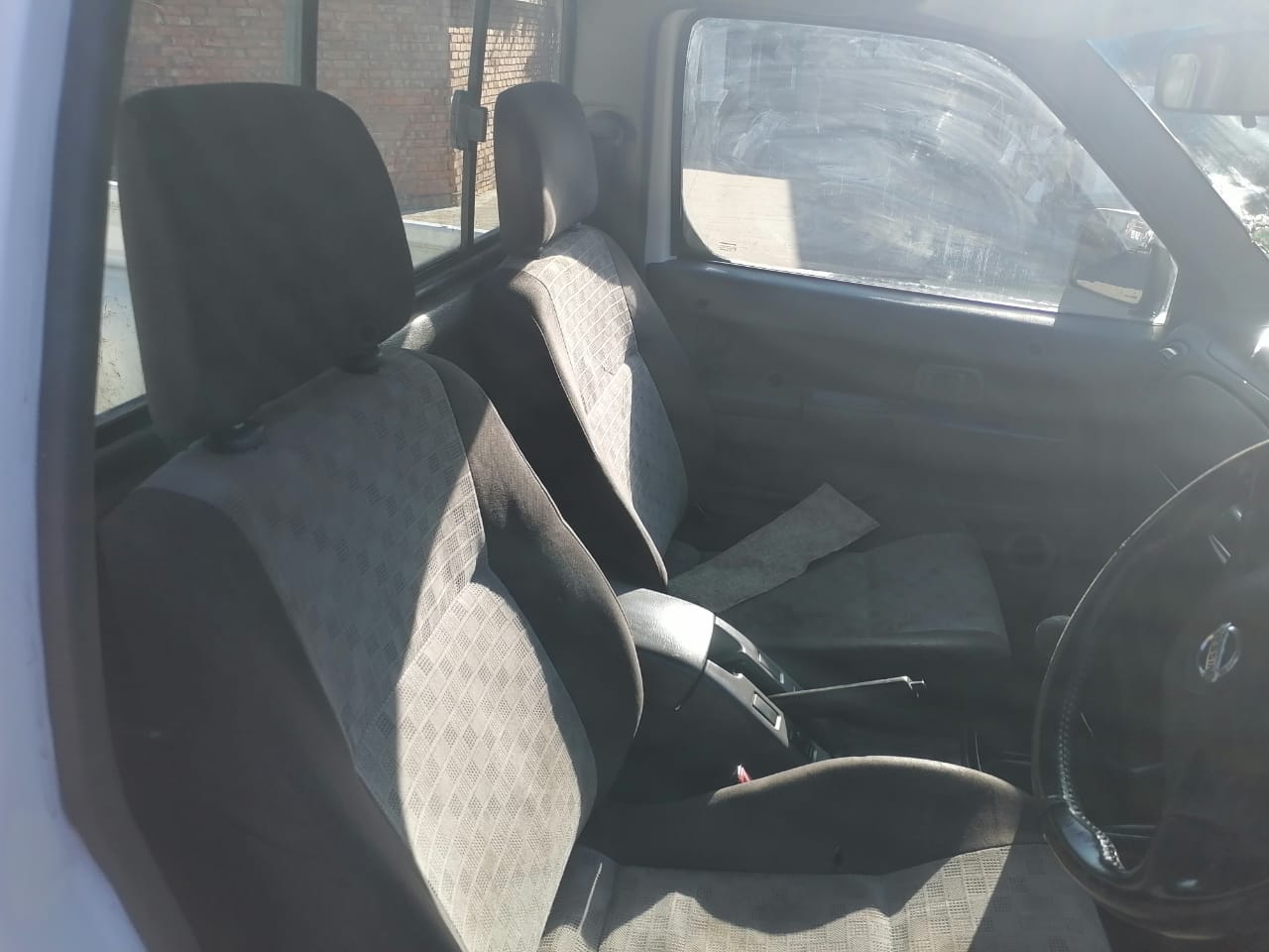 2009 Nissan NP300